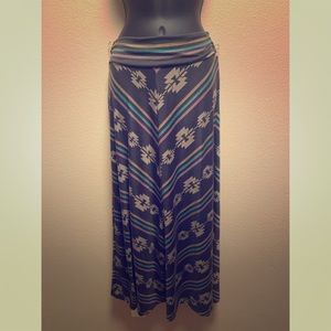 NWOT Mossimo tribal pattern Maxi Skirt Size M/L